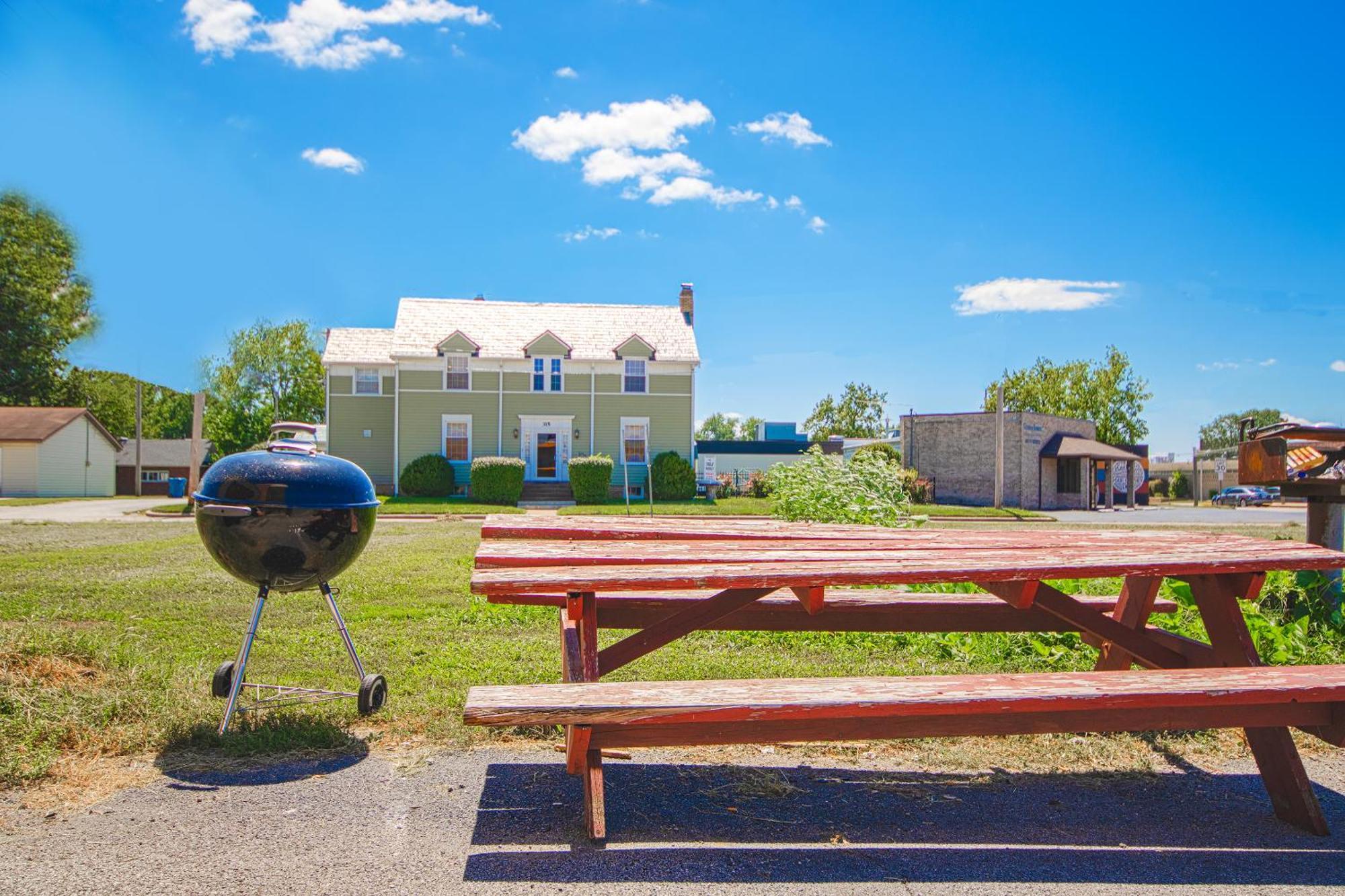 Centralia Motel Near Downtown By Oyo Exterior photo