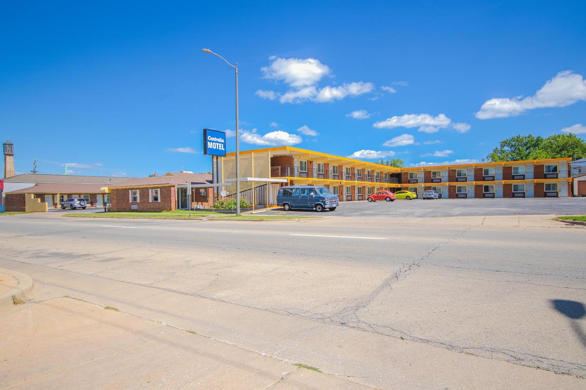 Centralia Motel Near Downtown By Oyo Exterior photo