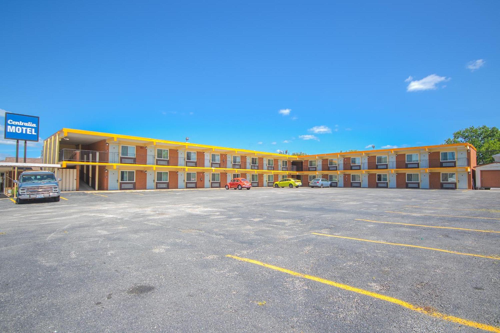 Centralia Motel Near Downtown By Oyo Exterior photo